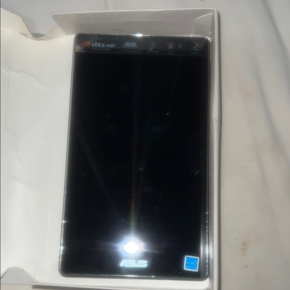 ASUS Red Tablet Modern Design Vibrant Display - Picture 5 of 5